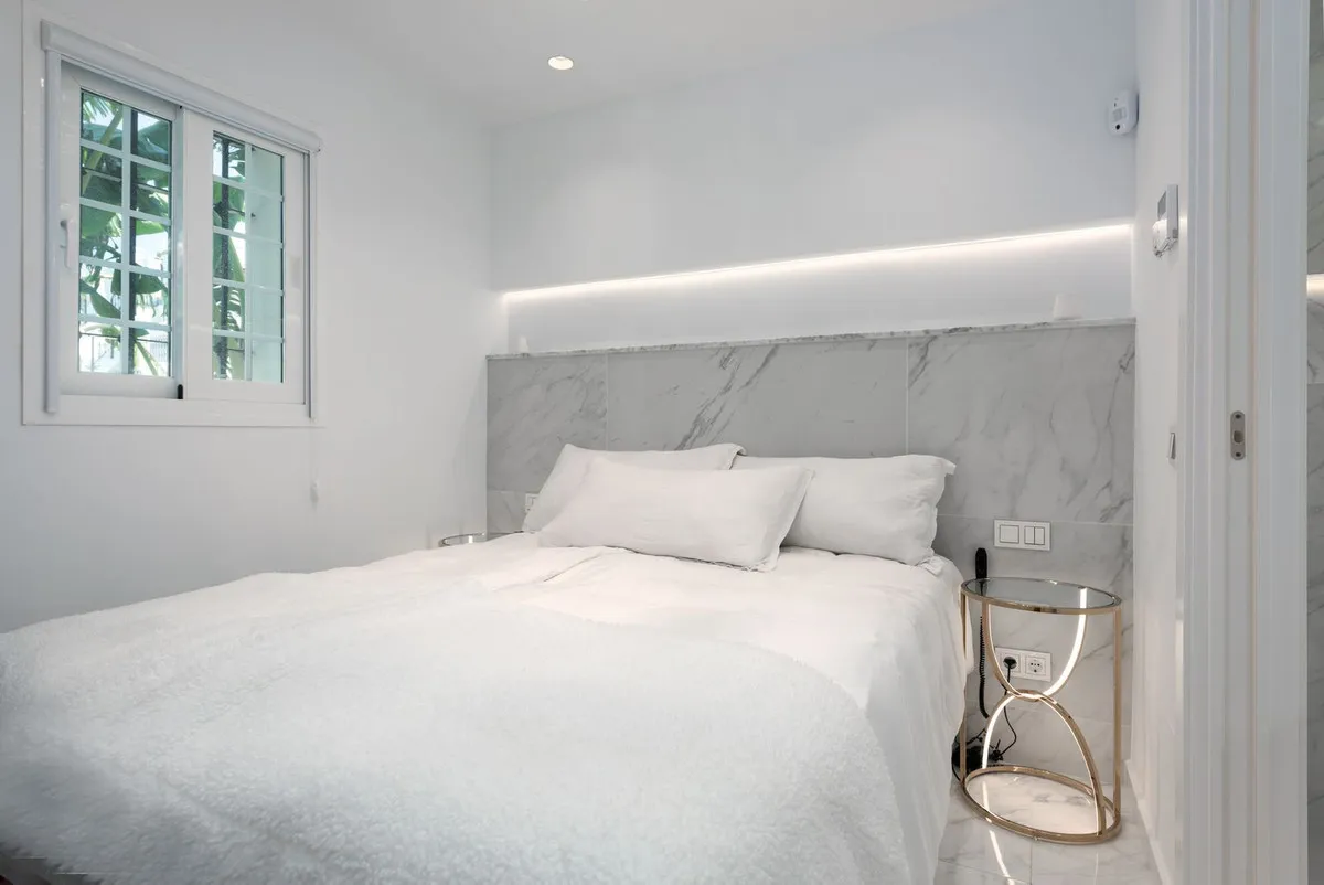 9c7d2fb7-57d5-4faa-ad55-fe466a18a9cf