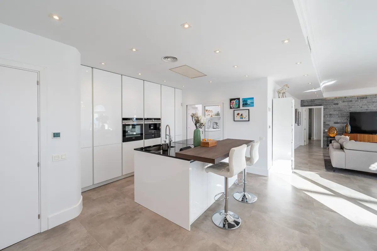 3f288ab4-4154-41c3-8530-39f95be58046