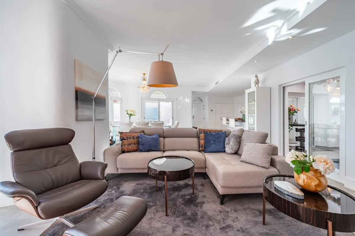 fa457b01-f4b1-4259-9e14-36a4a302b58d