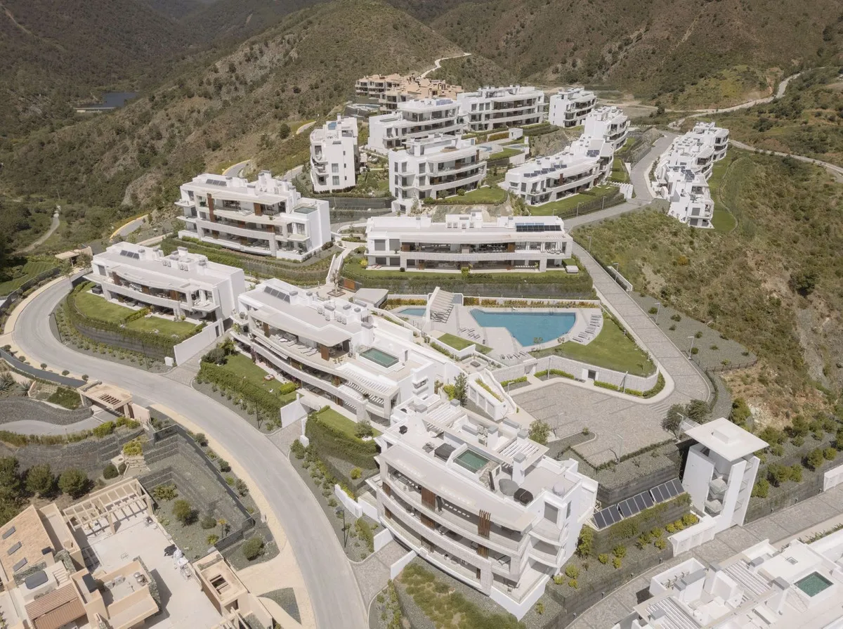 18444ef9-cc43-4171-b627-5759b2d5516c