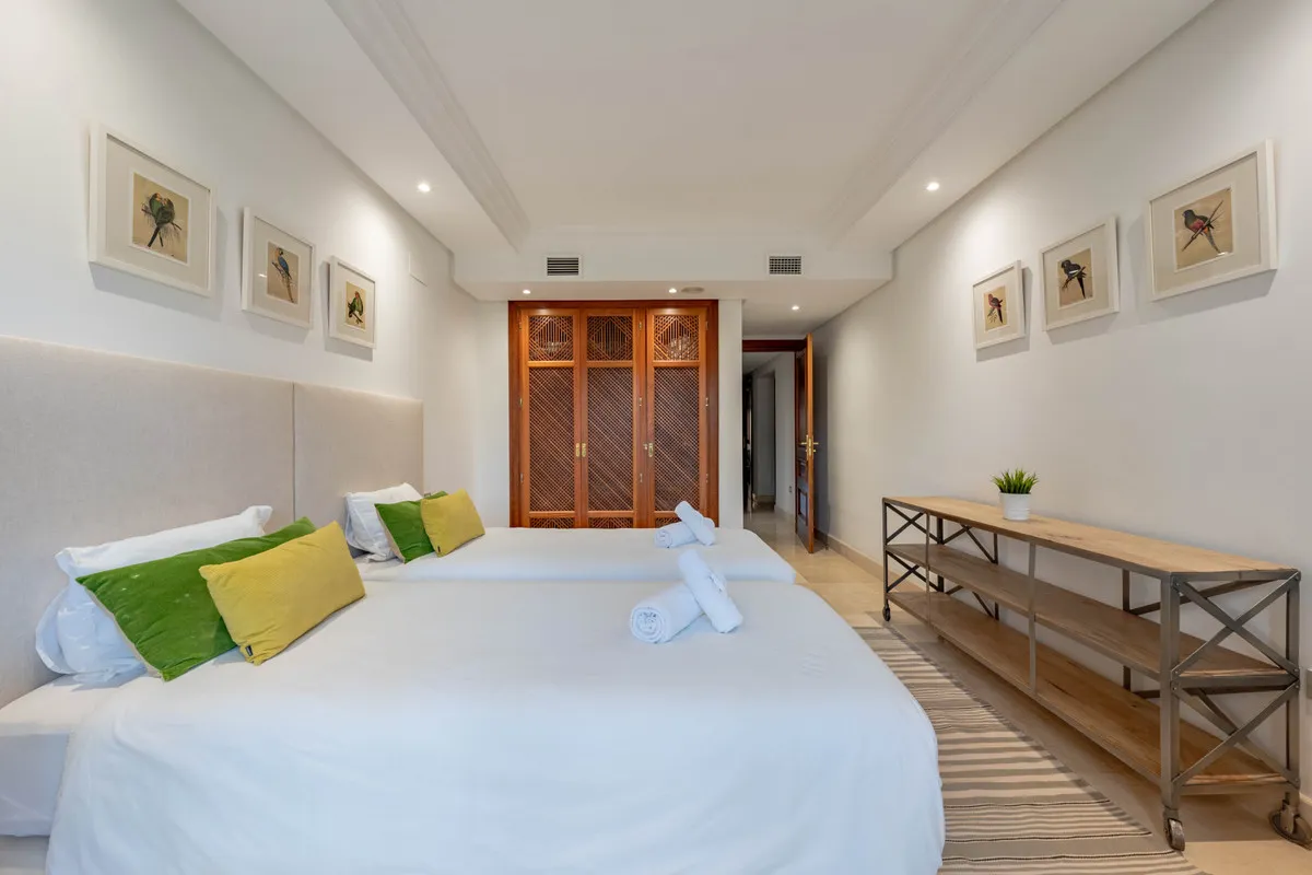 202006e8-b5bf-4654-b6fe-80711c5525b8