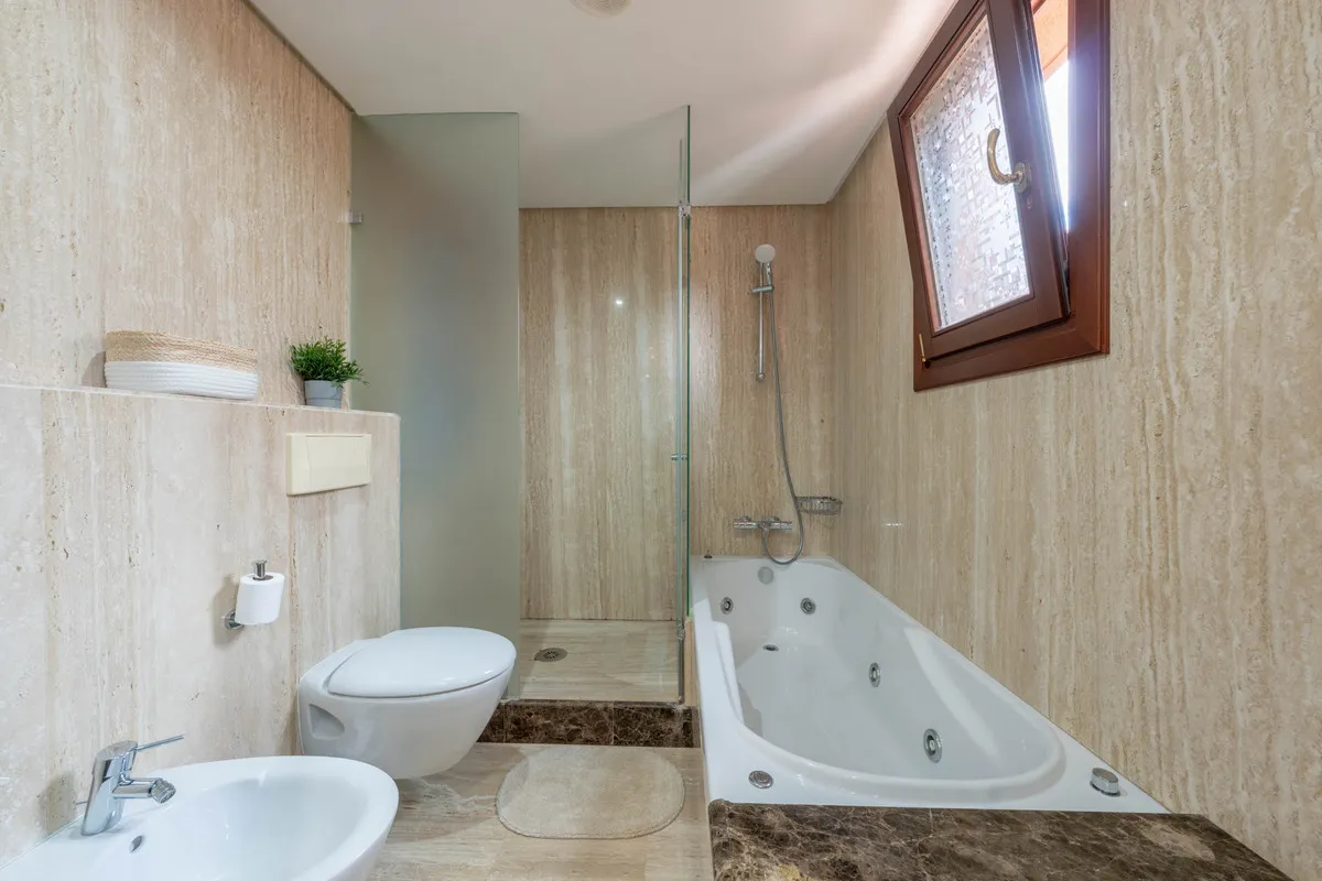 4db8b2c7-b251-45a3-9dbf-997efe7fc8f8