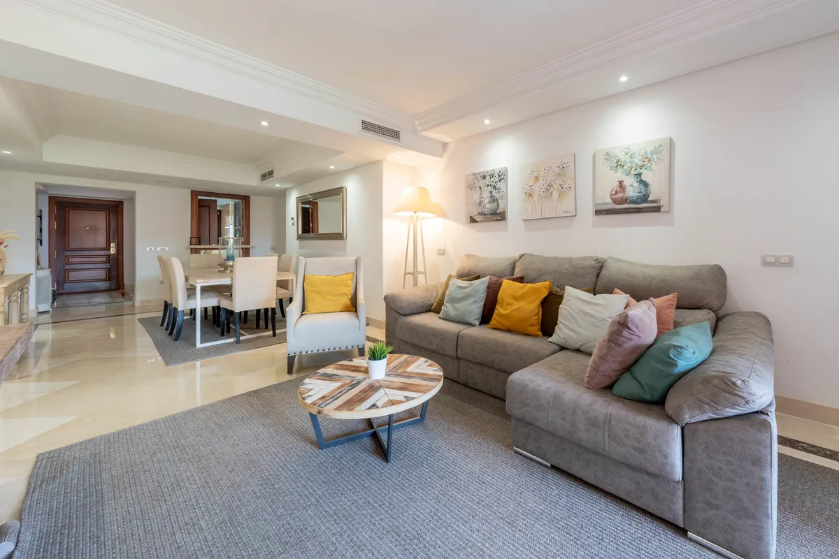 96cd7726-322d-4996-a799-ea6e3fba9268