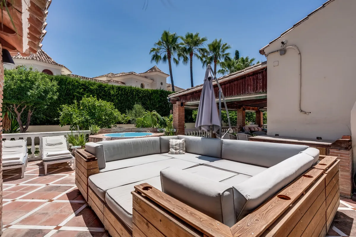 5e0ace69-17a1-437e-a8dd-16cf5b60f7ee