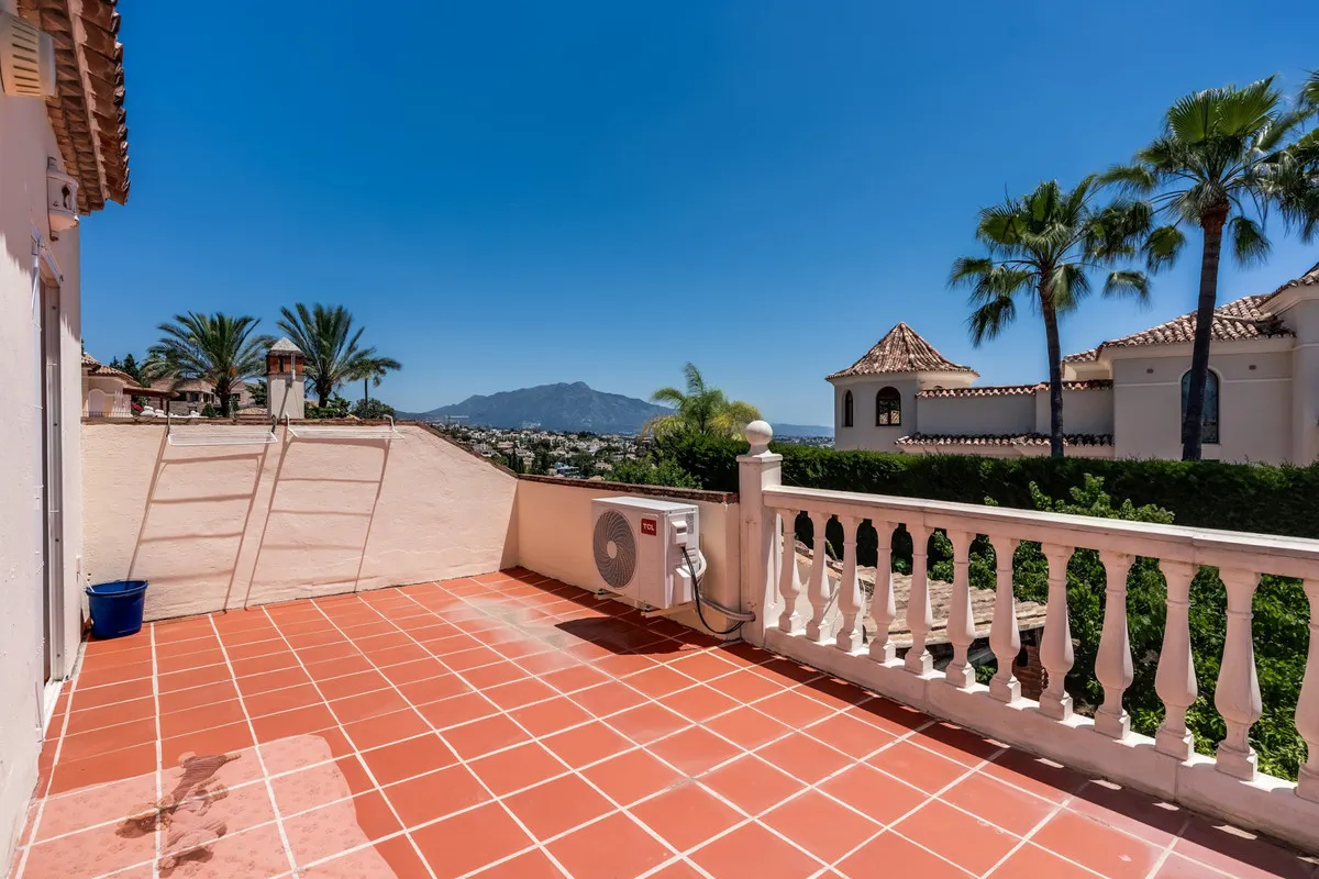 bcdaace4-d0b4-48f8-a0f3-193ccccb5195