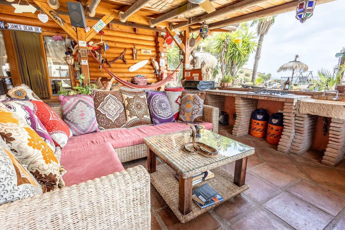 03c1c61d-a918-4e3a-9ce9-f622cfe7c830