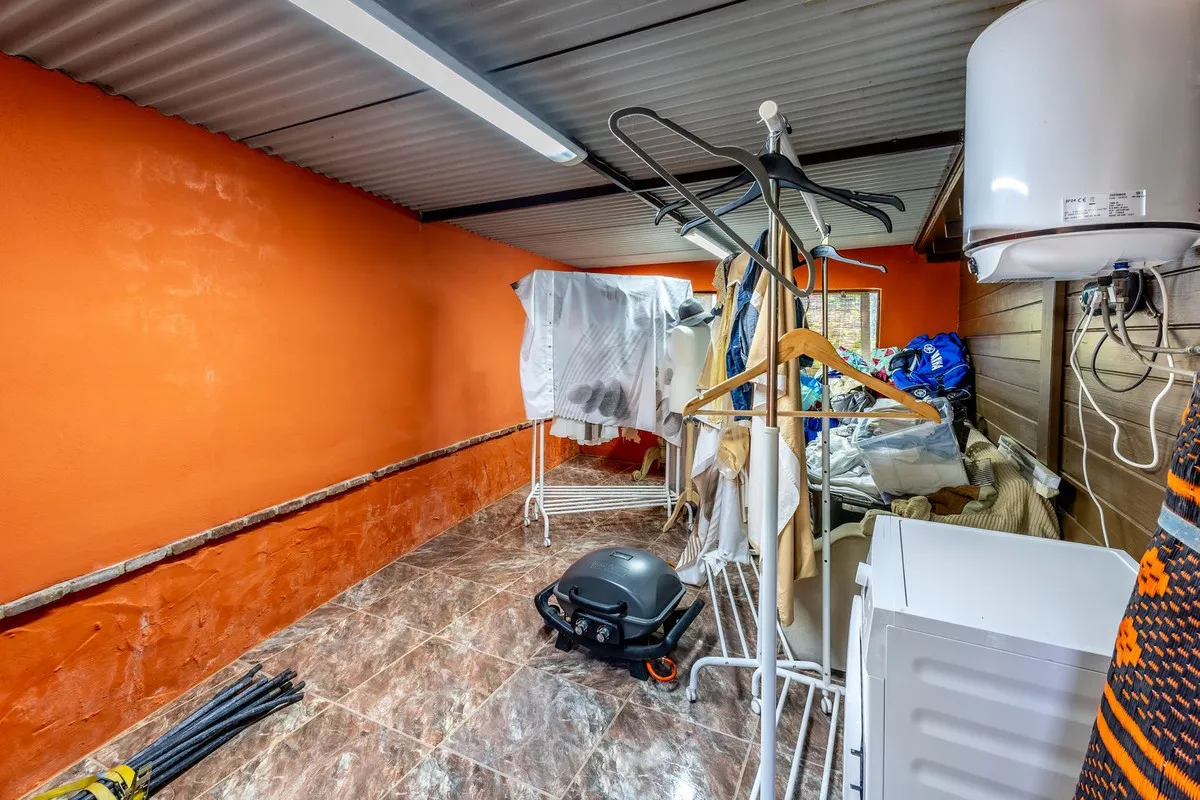 86f06b06-63c9-499d-83a3-d9a0b6e2a3ed