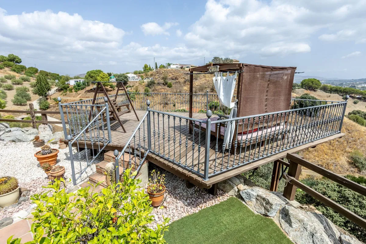 c91b4cd1-b7ff-4dd9-8b20-ea98adc9fc8f