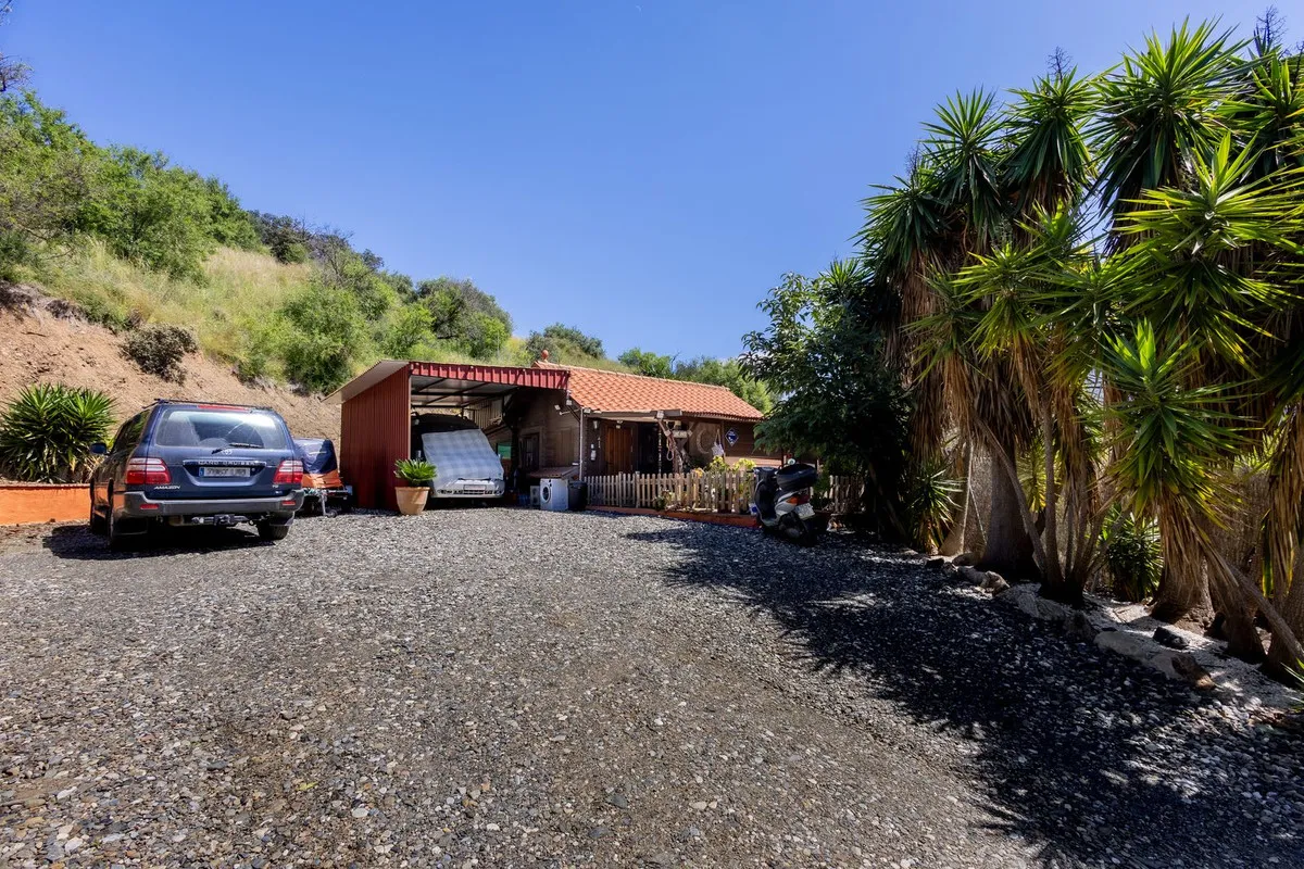 f497b23b-25f4-47ba-b87a-8fdb654e22bb