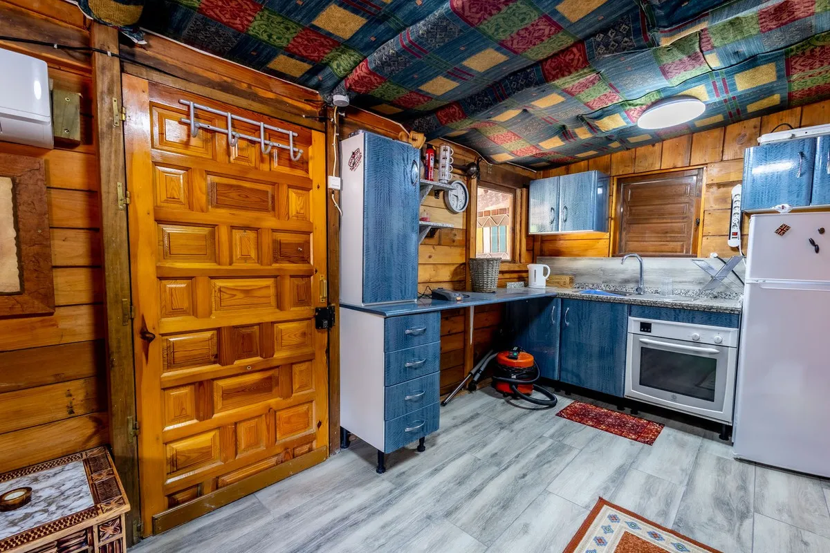 f515ecb3-480a-49fa-bbaf-24e1270b4217