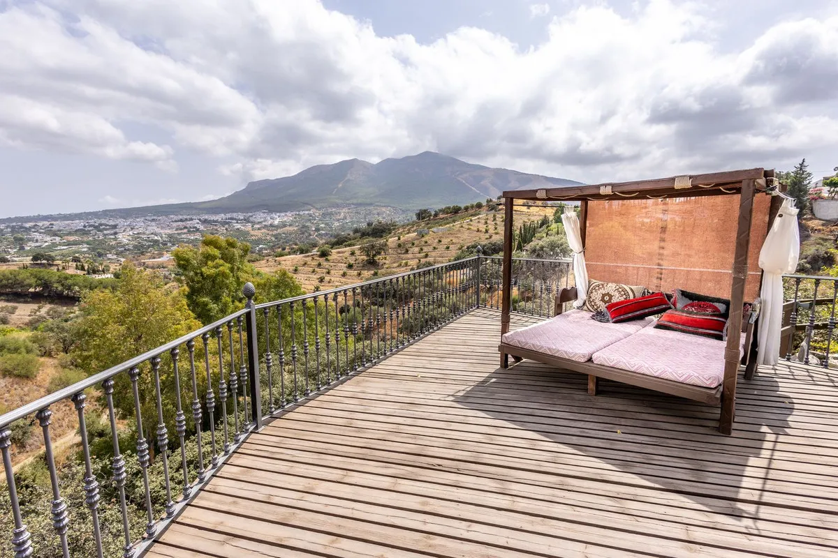 fc1e19f1-4a3c-4edc-a1cb-4f7bdf5f901a