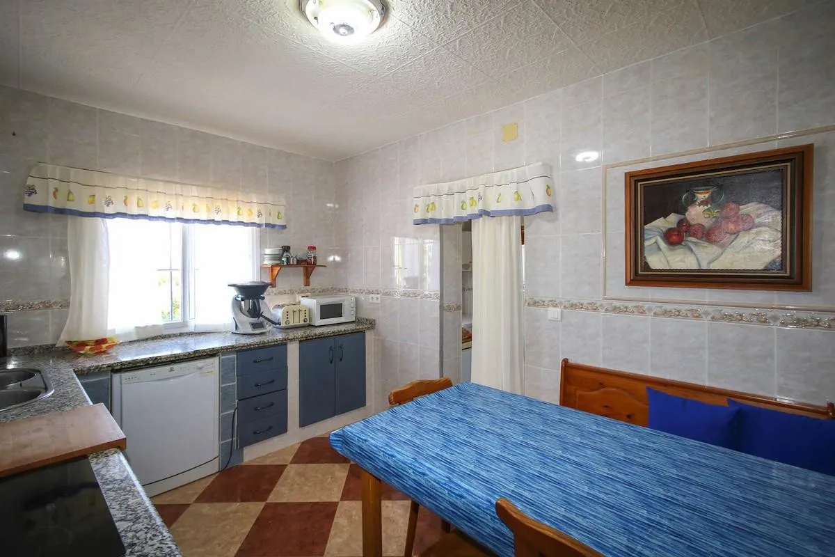 21e4ddf5-2490-49f0-9417-02449d7ebc9c