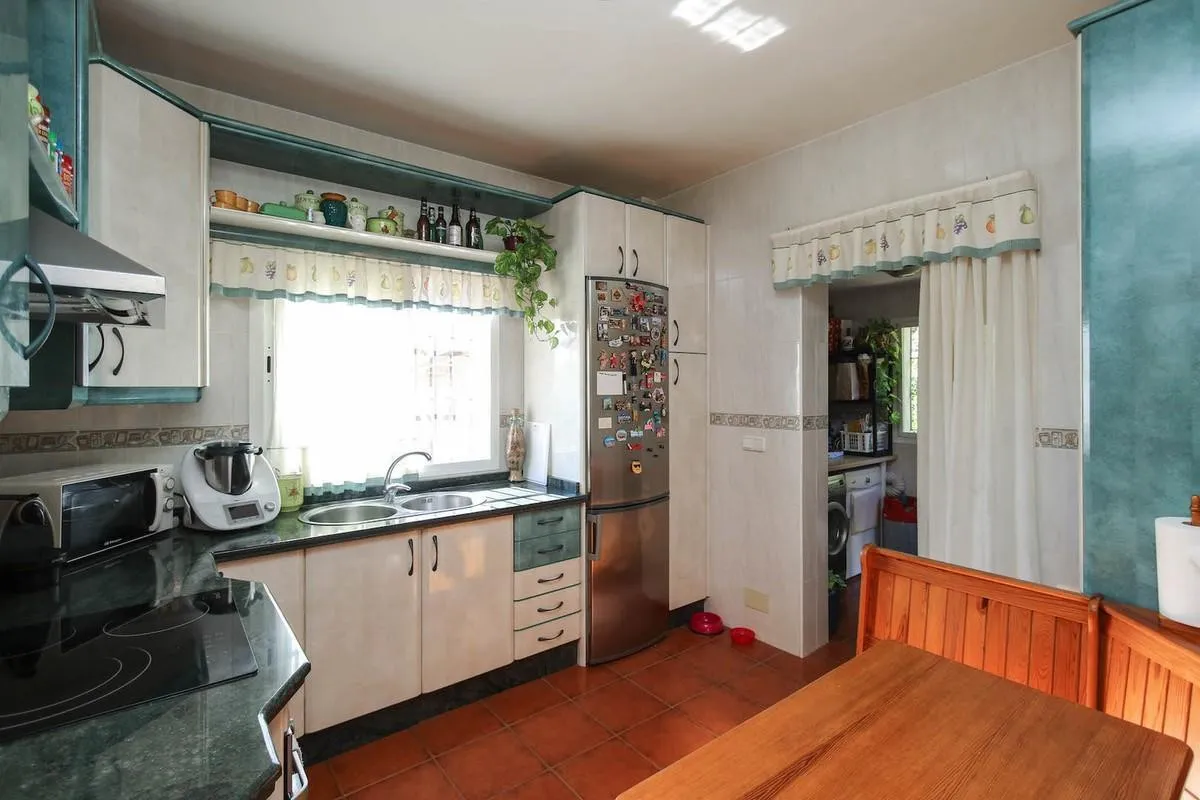 ef1934a1-ef8b-47d9-9d91-b3ba021ed308