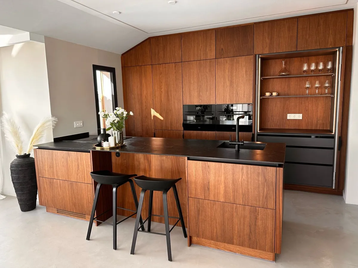 8cb9b3b3-e281-4839-adbf-33cfb9e79229