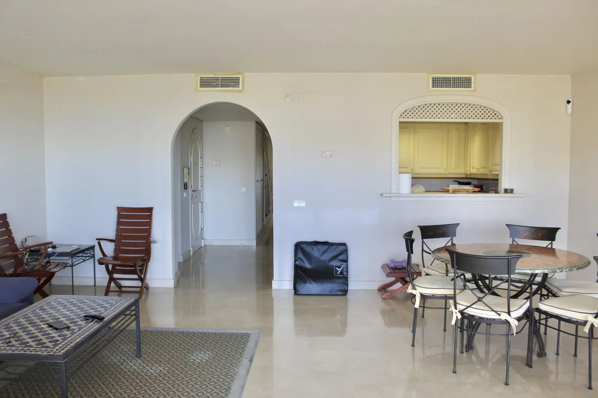 7f333a6c-026d-4e09-b4be-3708db3cd8a3