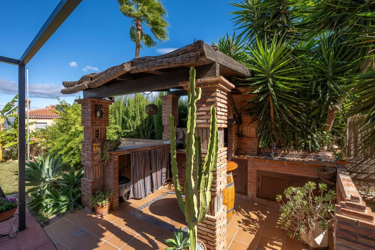 1b18c5e4-acd9-4e1e-82b9-fe2709337266