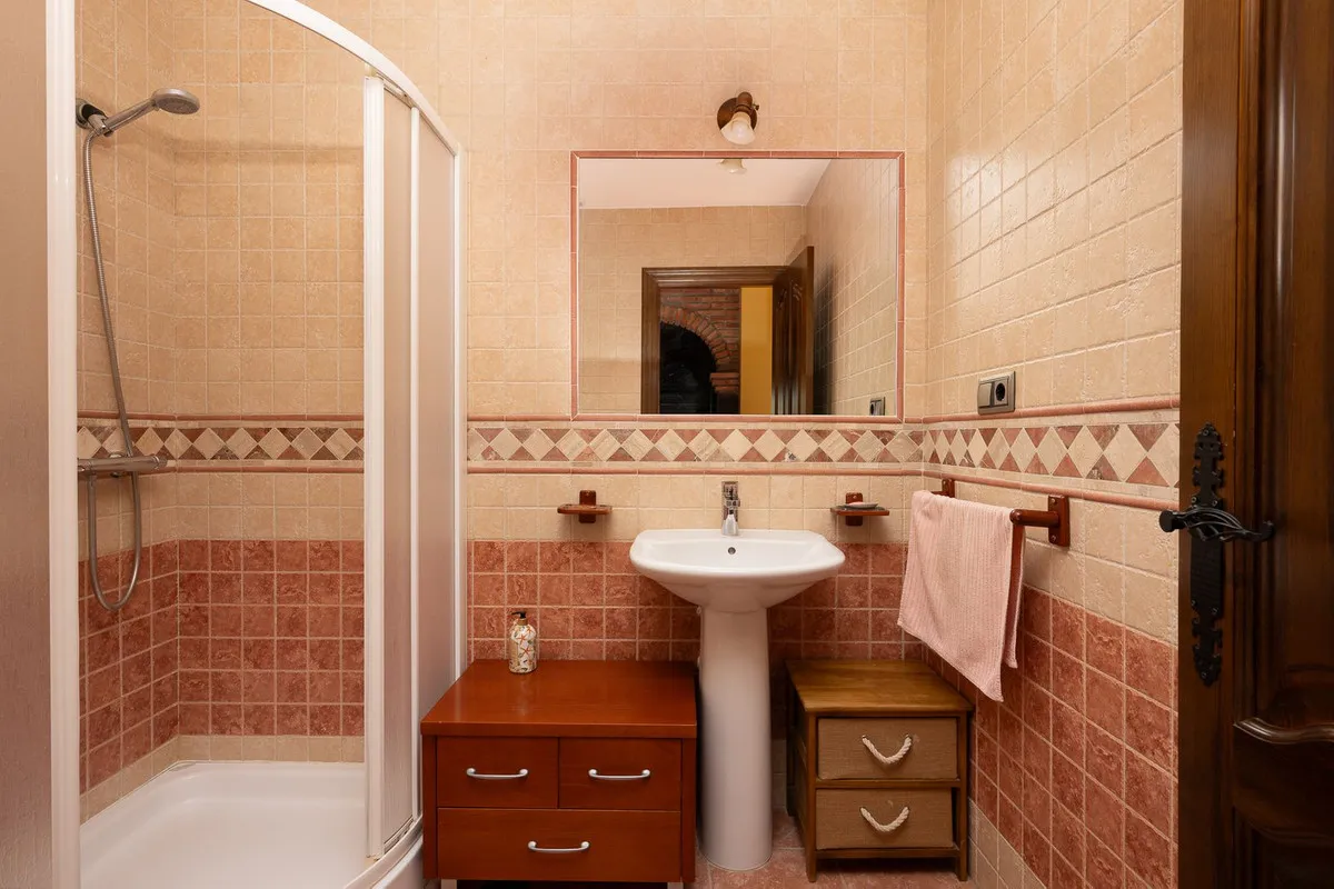 6a63a720-47c4-4a06-a4dd-9c8d18b12983