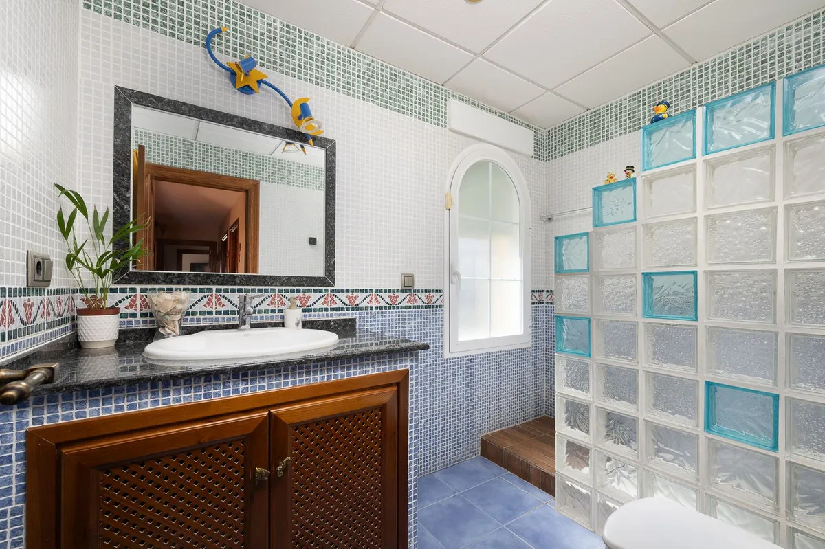 e7ea8470-f75a-4a53-97bb-90a58251f394