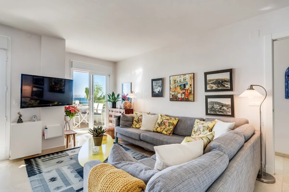 b299135a-ee9c-4b1c-bd8a-63d6fc2a5375