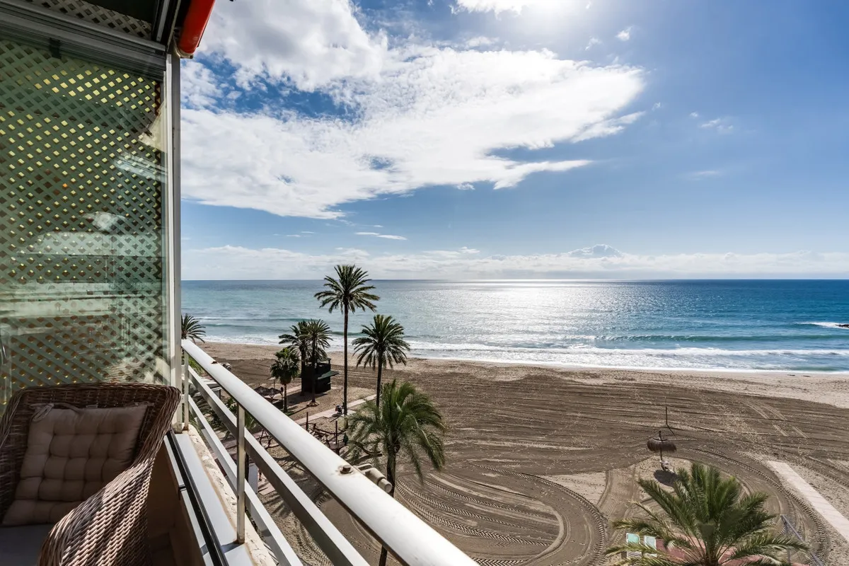 fb69b757-93a8-462d-a3e7-8c6d2bccb41b