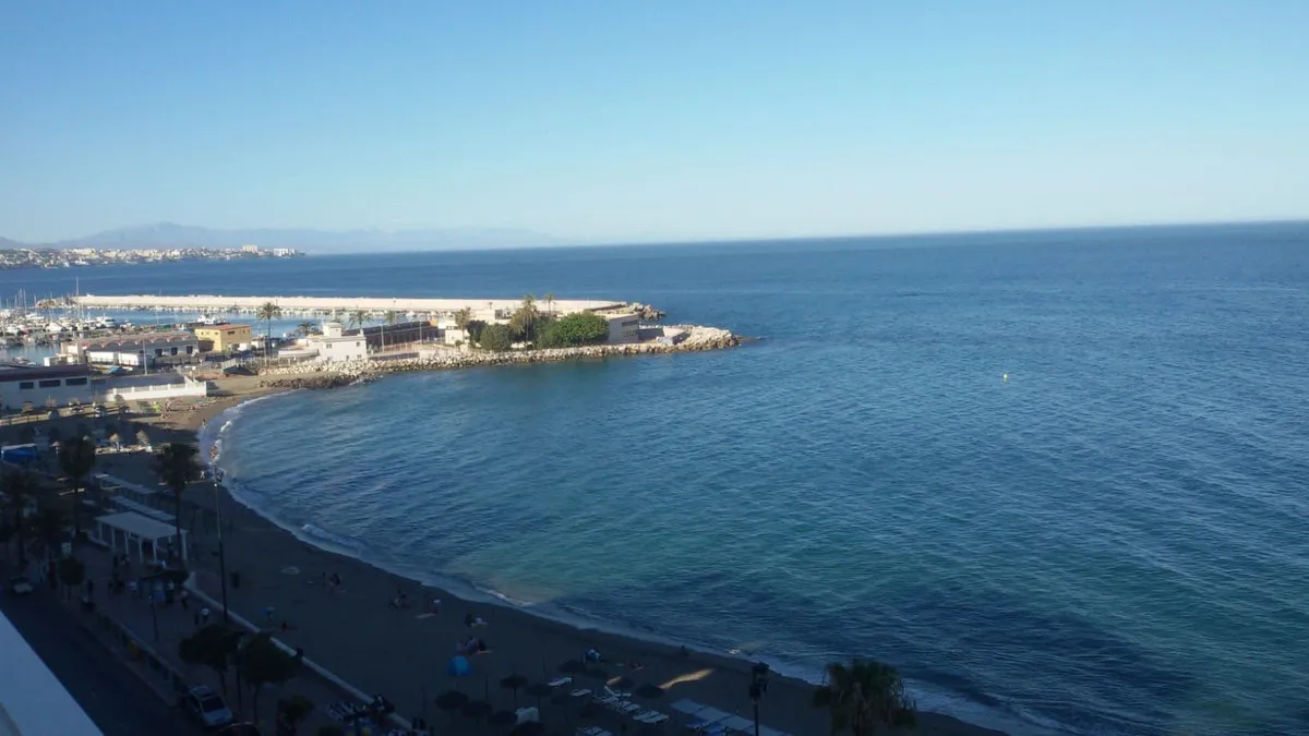 ca8e169b-1912-45d0-b96f-947c3010ca6d