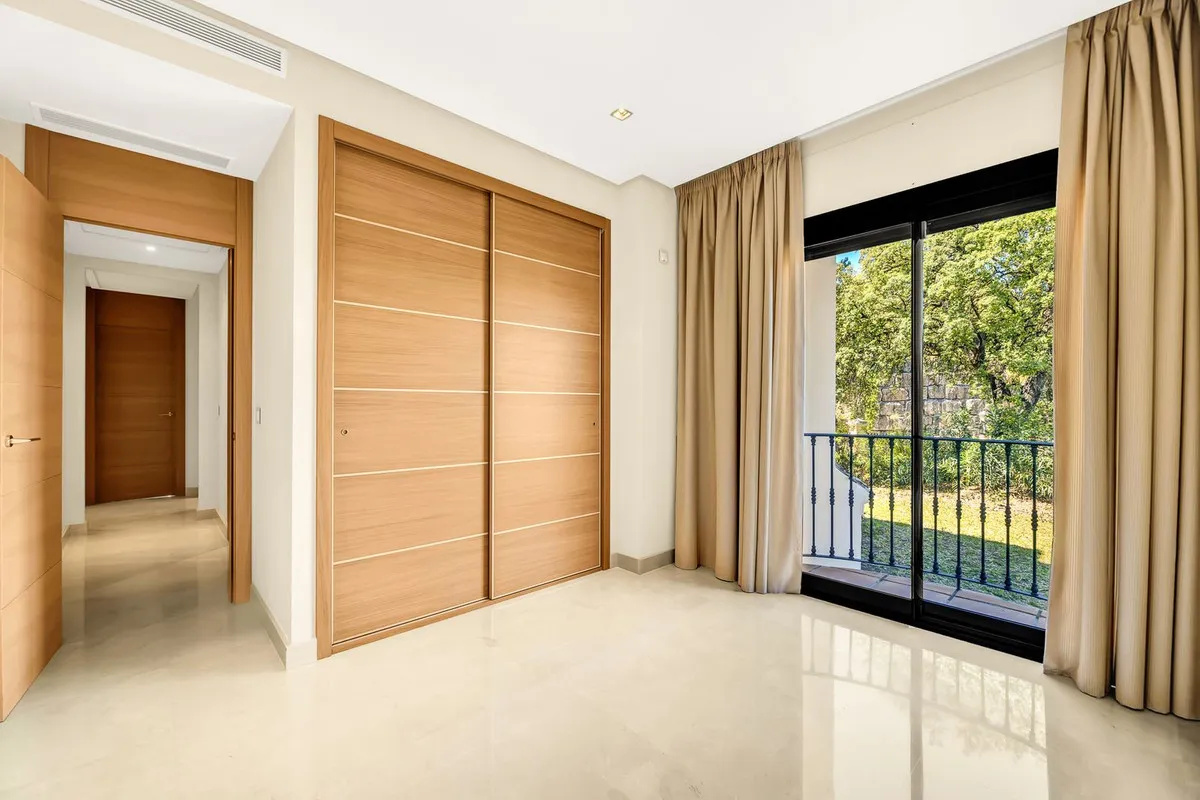 10ac5e89-5646-4074-9344-98b1740b345f