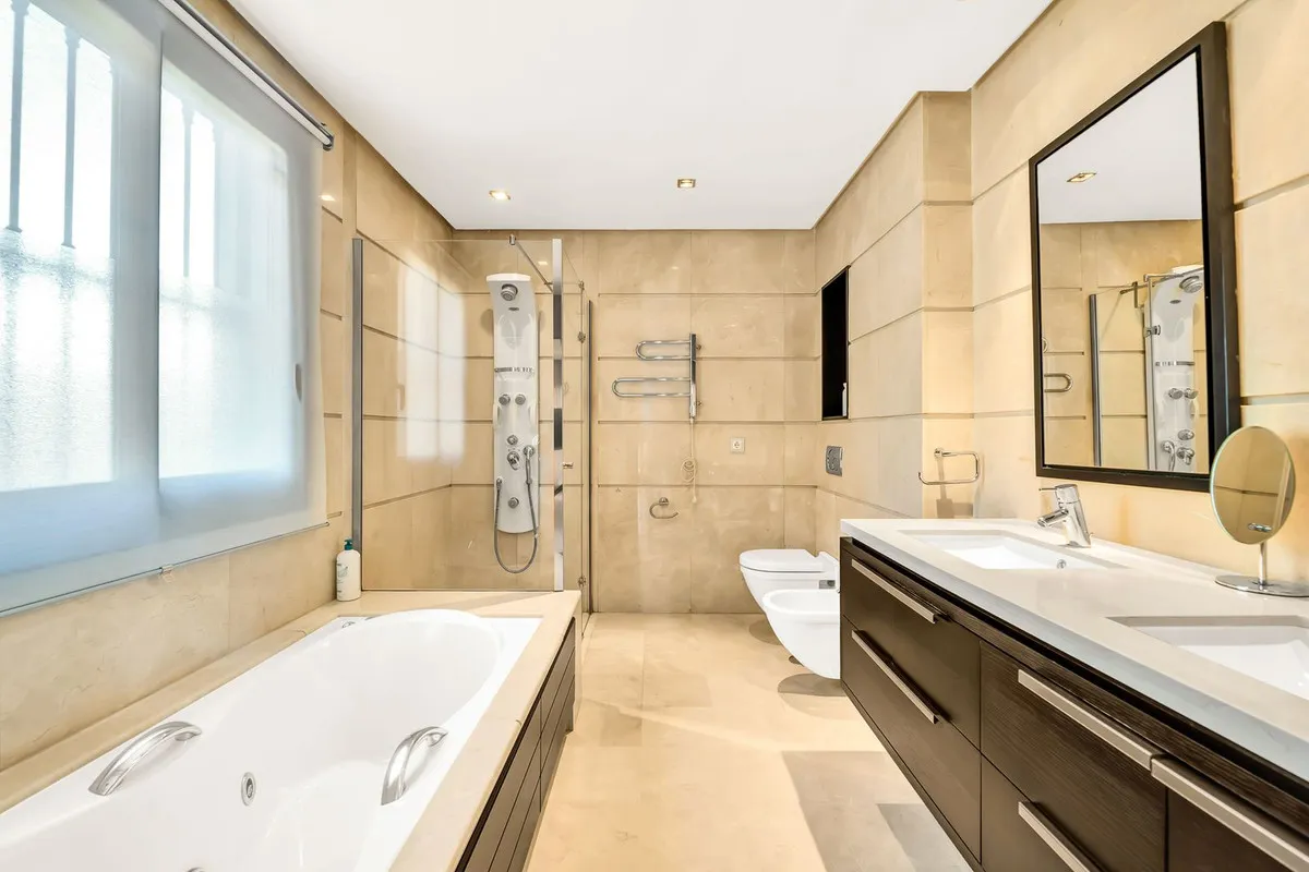 668aa09f-18e9-42f5-bf14-d7a8ec649d4a