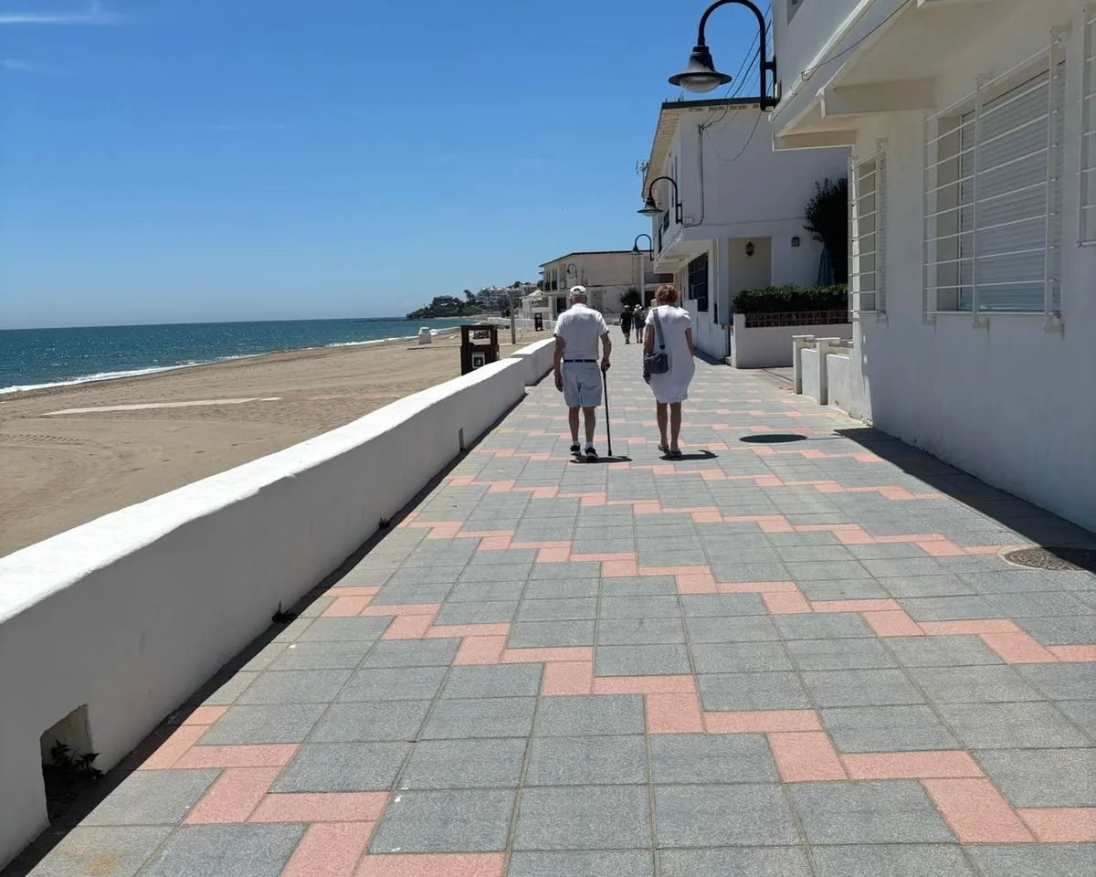 226c8c24-eb7c-4123-8f21-971337ec3a90