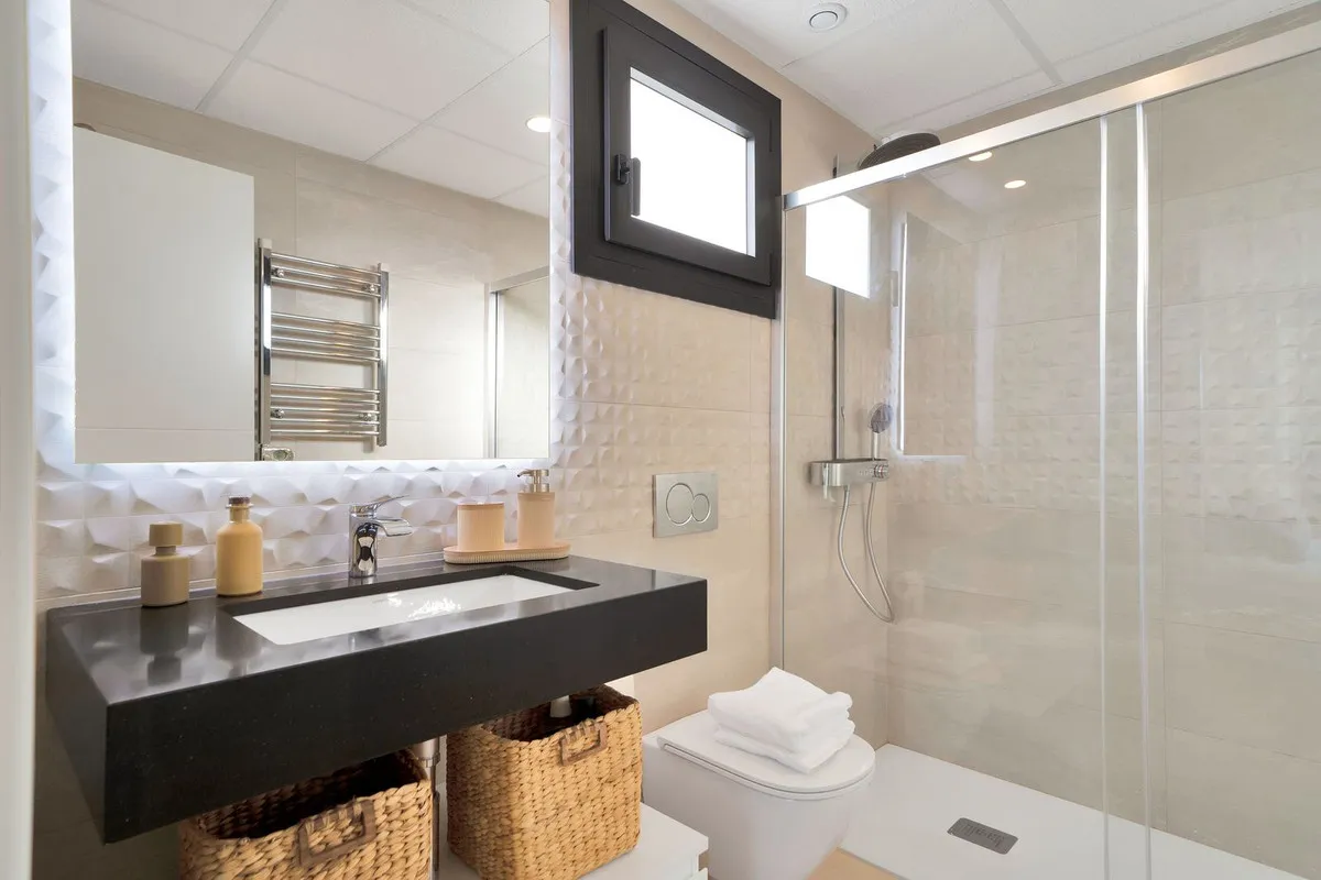 03f55e7d-264b-4caa-a02f-8016b0e2d703