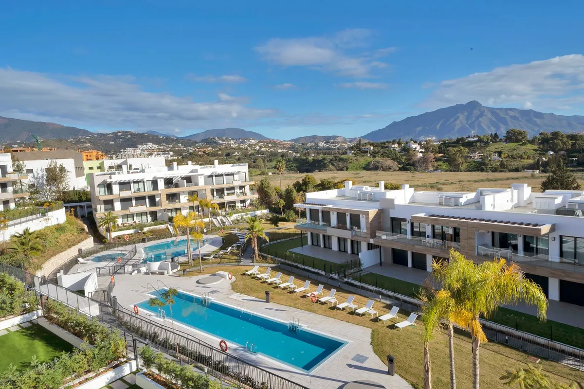 4d3cdefb-5991-4e14-a9af-1ea2d150cd10