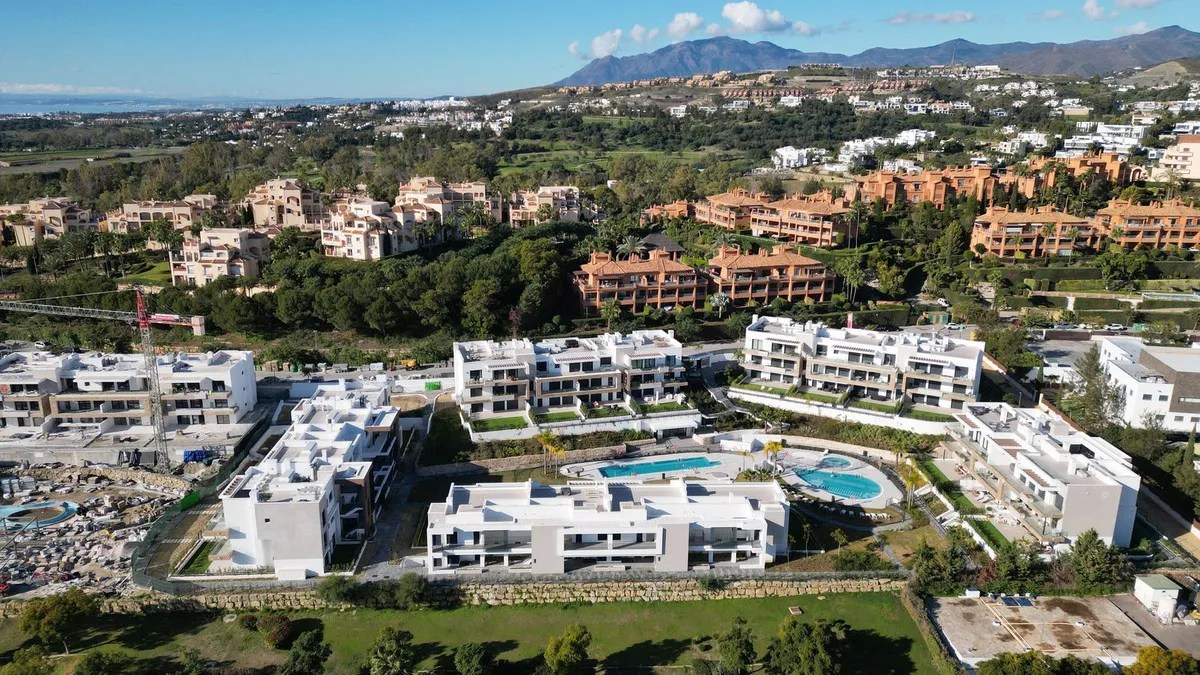 6176740e-3425-447c-b6a8-80f244a84149