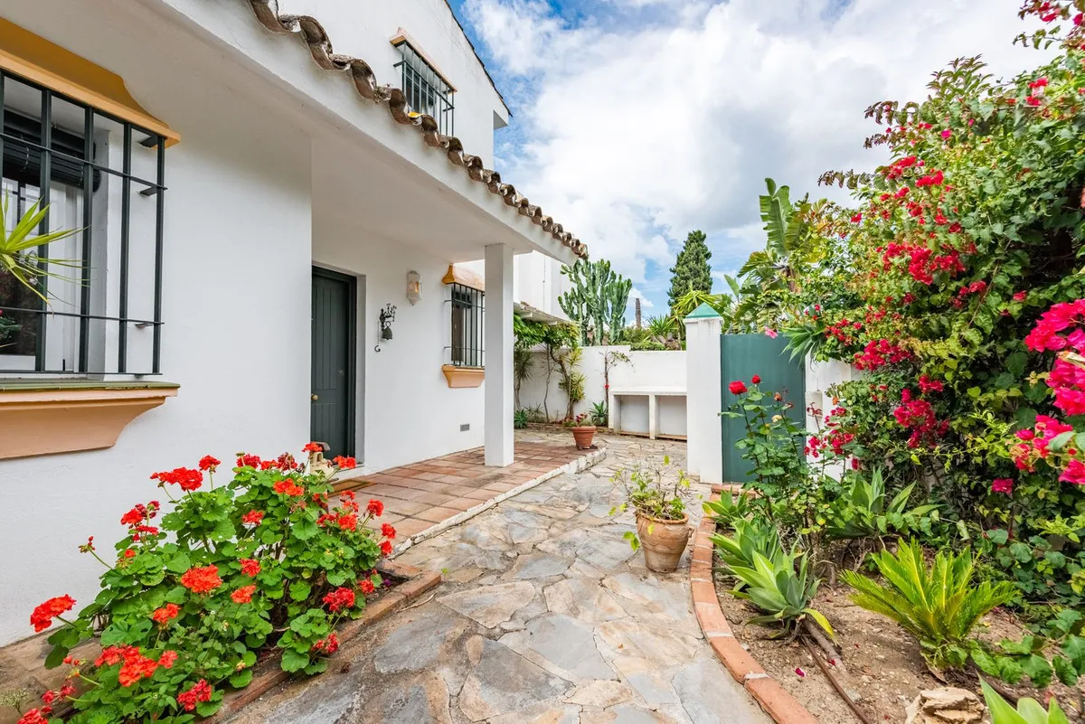 4a96fbff-5639-4c4b-aa45-5b2538a4ae42