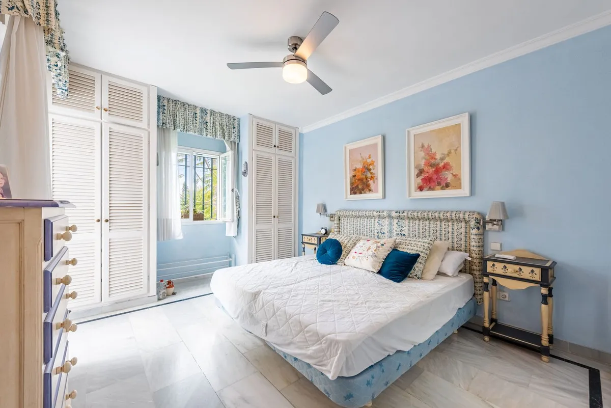 8329bf37-5713-4873-9e81-46b7f077016d