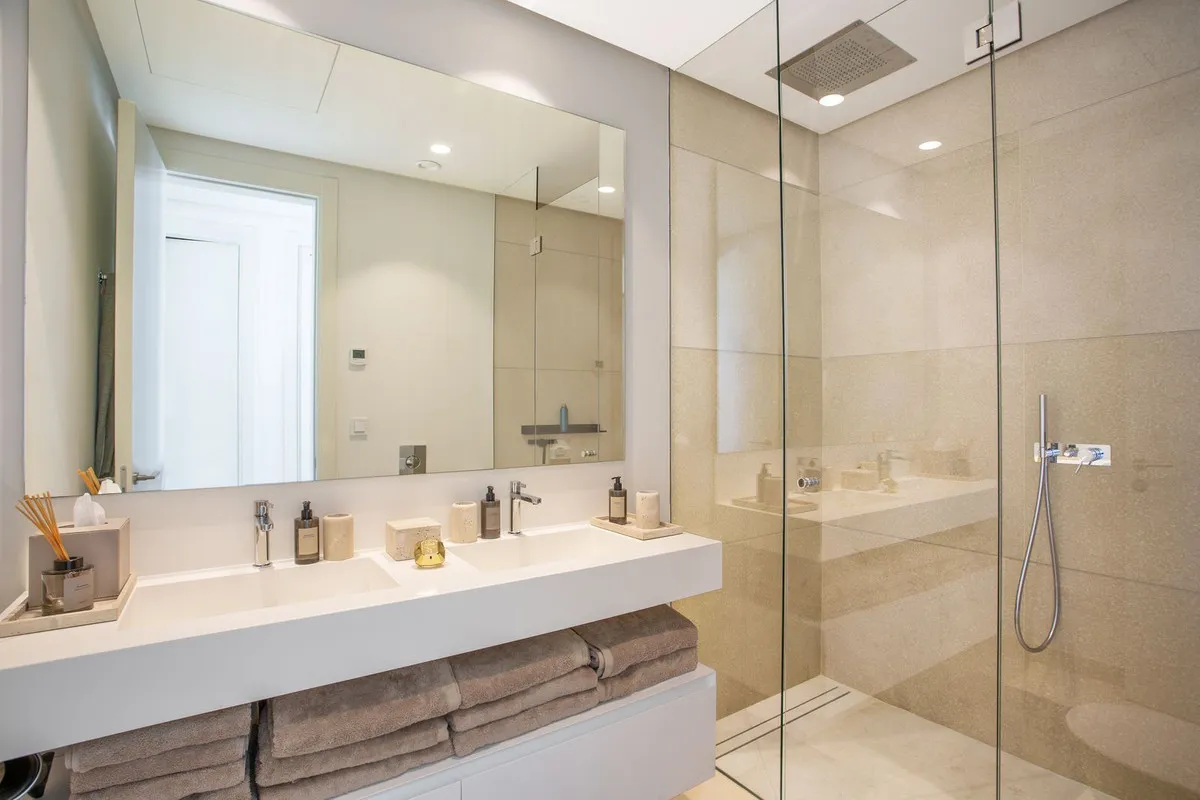 7a63dcd3-e835-4b86-8dd8-b06d5854057d