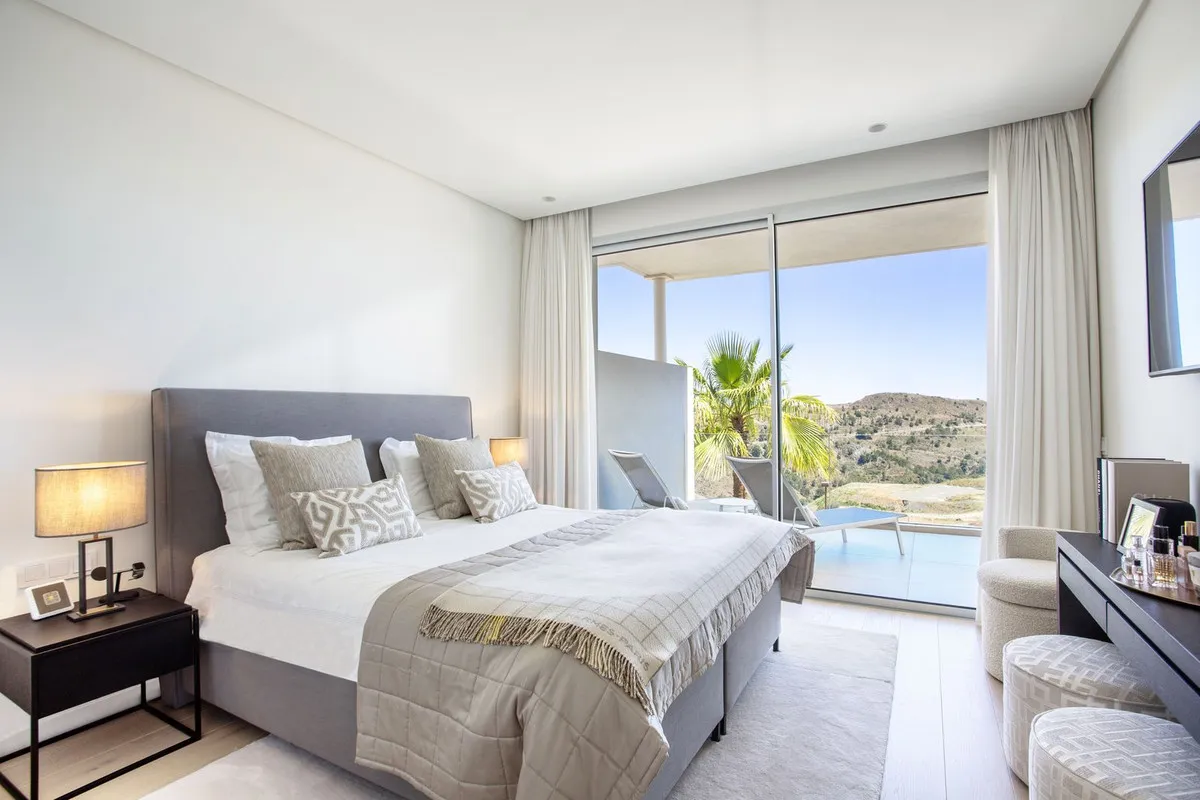 9245bd64-faea-46b2-bfd0-ebfd8db9a7d2