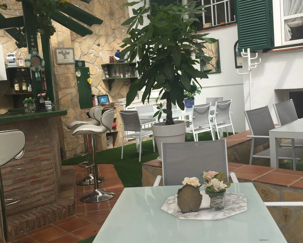 37c8e43d-68cc-4ecb-8926-c78bde1b55ea