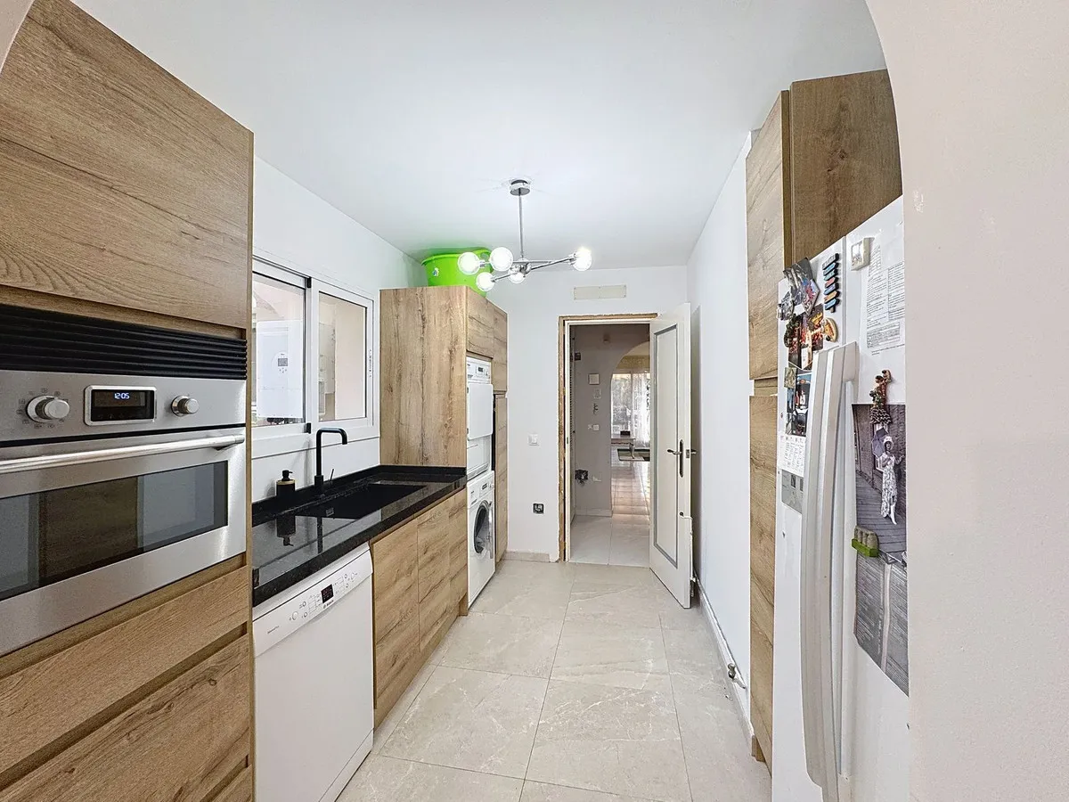 d6801e25-8c1b-4136-ae40-9d2801e755b7