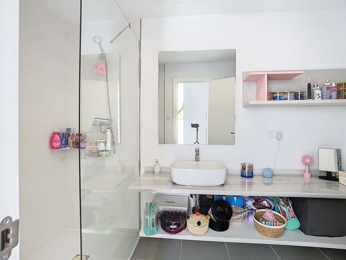 0b9a45d3-a8fd-4679-b27f-d80765576698