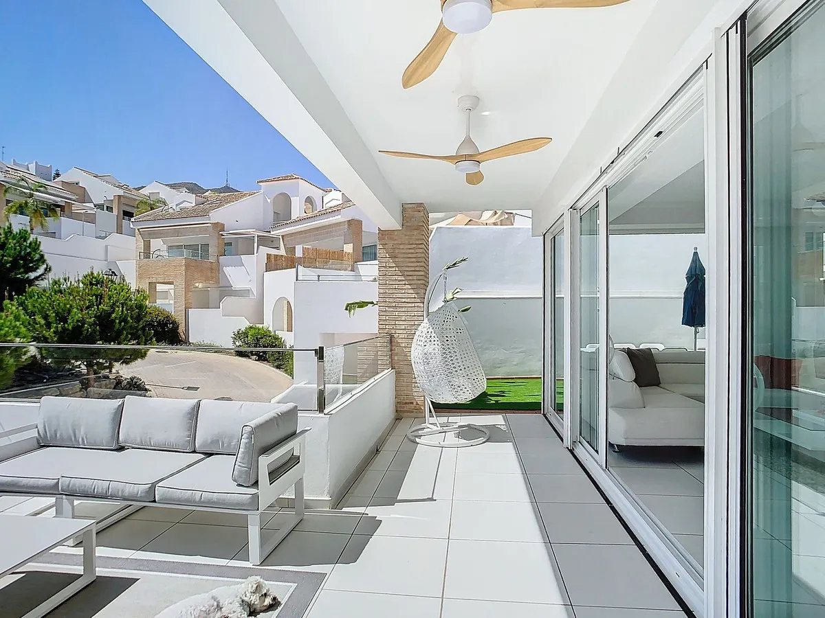 135c2594-dfc7-44d2-80a9-1d52a9595f05