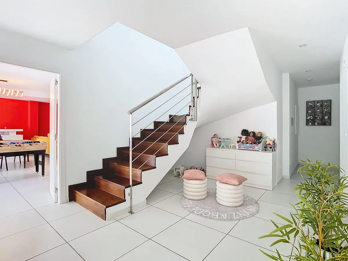 57b22054-e1dc-451a-ad57-7640f78a4ddb