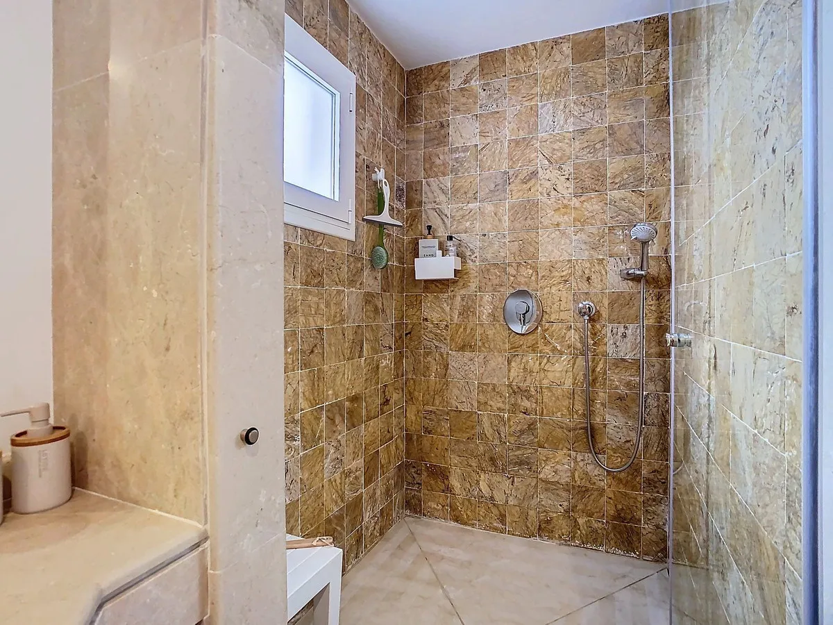 a40d3d67-5ef0-4715-a4d9-b3b5c5169504