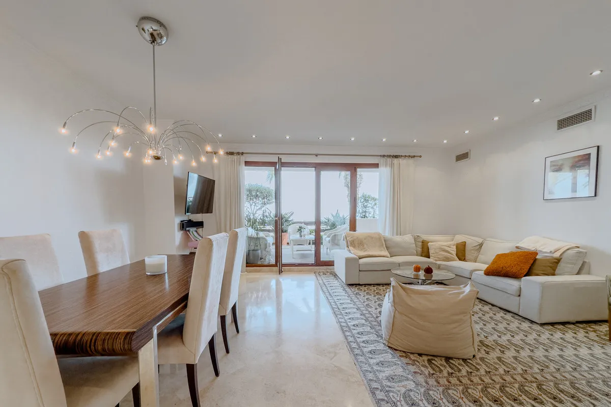 156ce6b5-99b4-4792-ac73-0a8face5a4ea