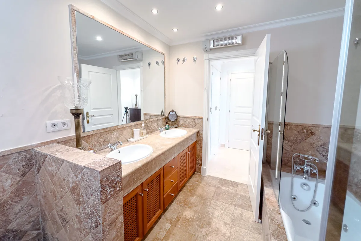 19f25cb1-19d7-4428-b393-87a4d94c6a34