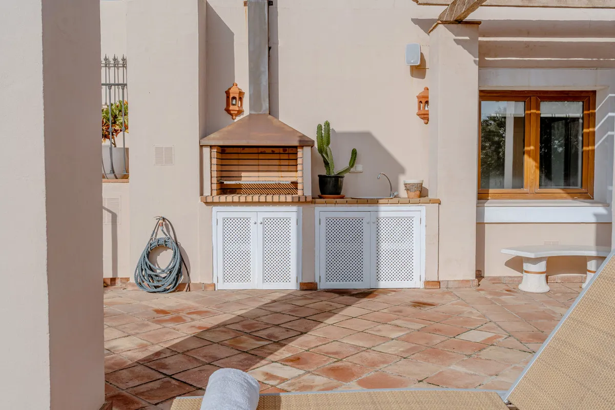 4c322eee-aa27-4538-9a87-444b2478db04