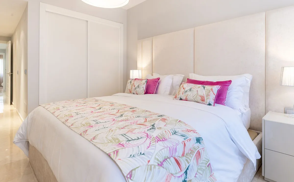 3ef85e96-03c9-4c50-b984-230d90d668ef