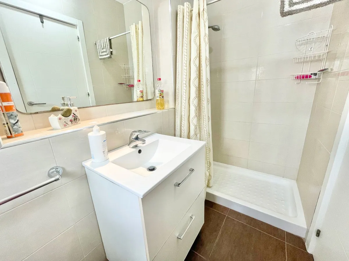 28dc832d-c98c-415a-b668-8286fd699cc1