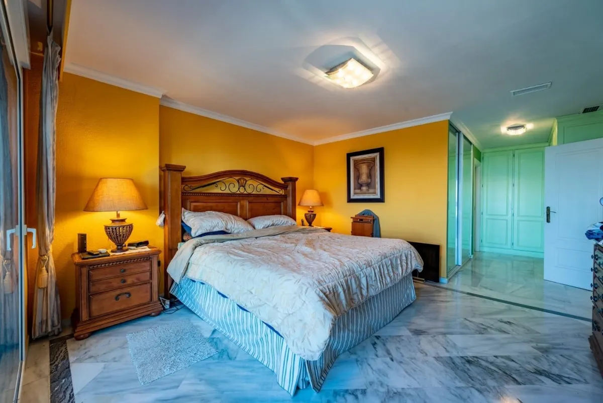 dfd6f507-8e49-447d-8e28-4c04cfae8e67