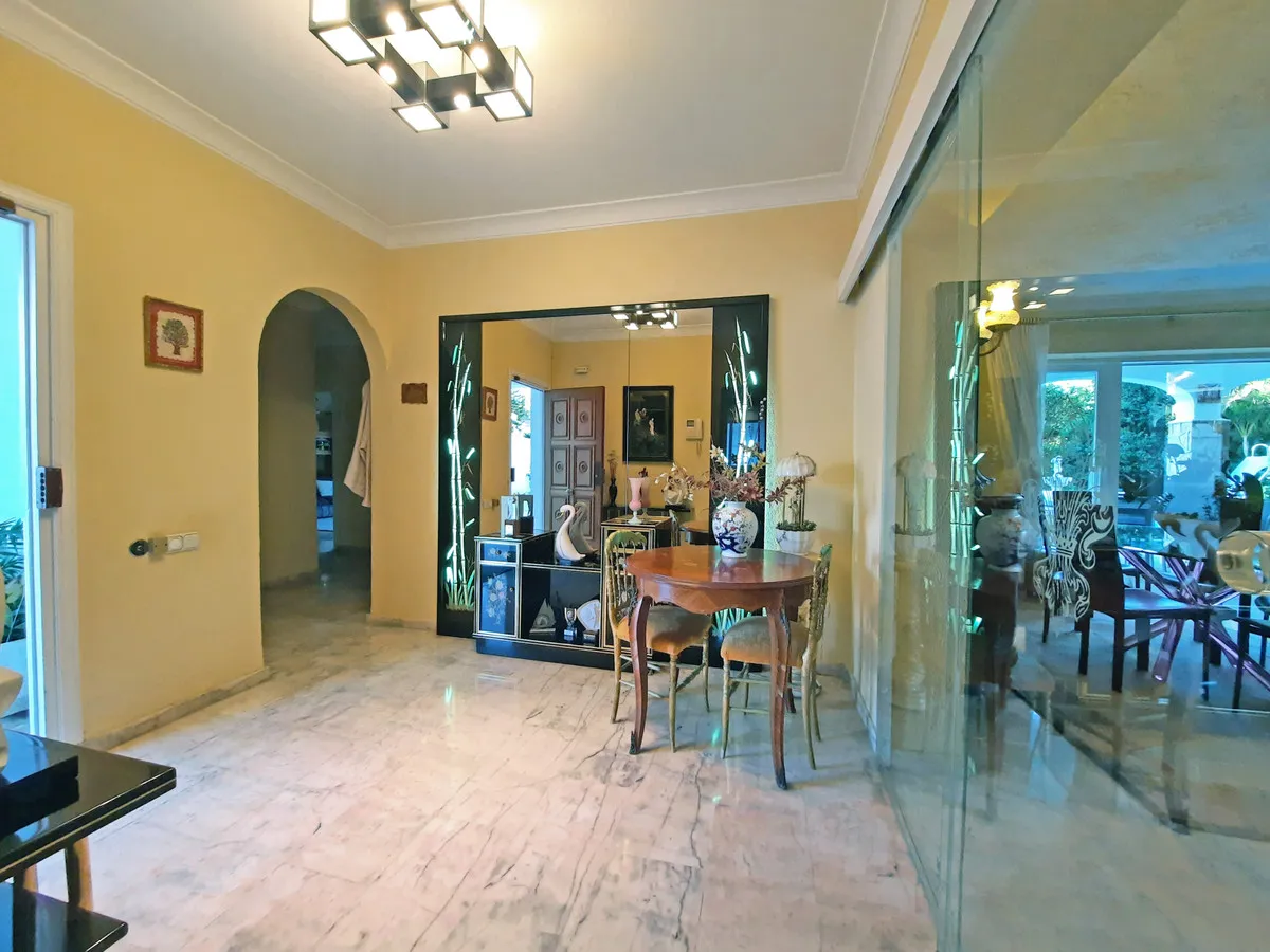 024b25bd-f17b-49cc-9c37-6022014811f0