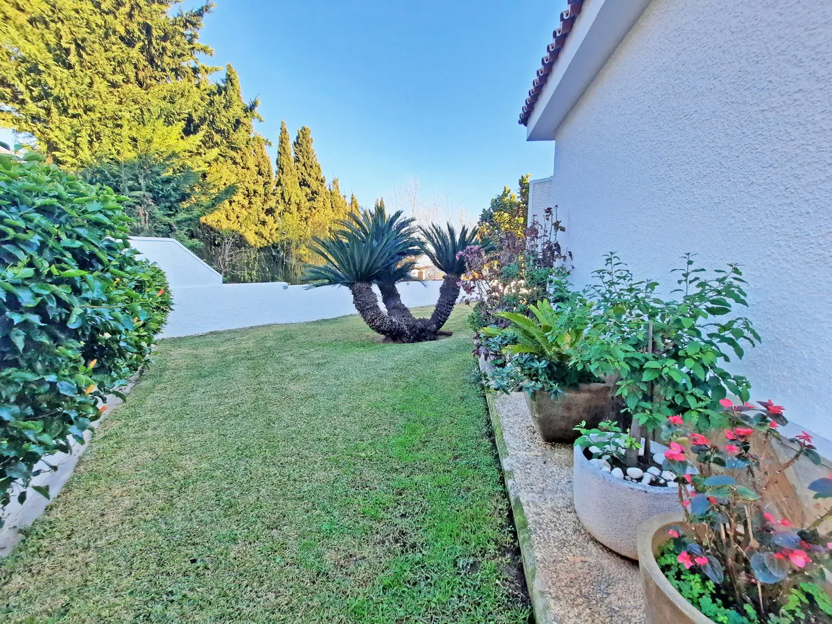 100d84f4-c80e-4e83-b05a-745d9939bd89