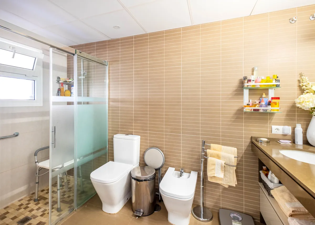 e9ae023f-c791-4ab8-ad9e-2ddaa692c60f